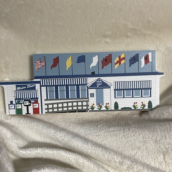 The Maine Diner, Wells Maine wooden home decor - Picture 1 of 4
